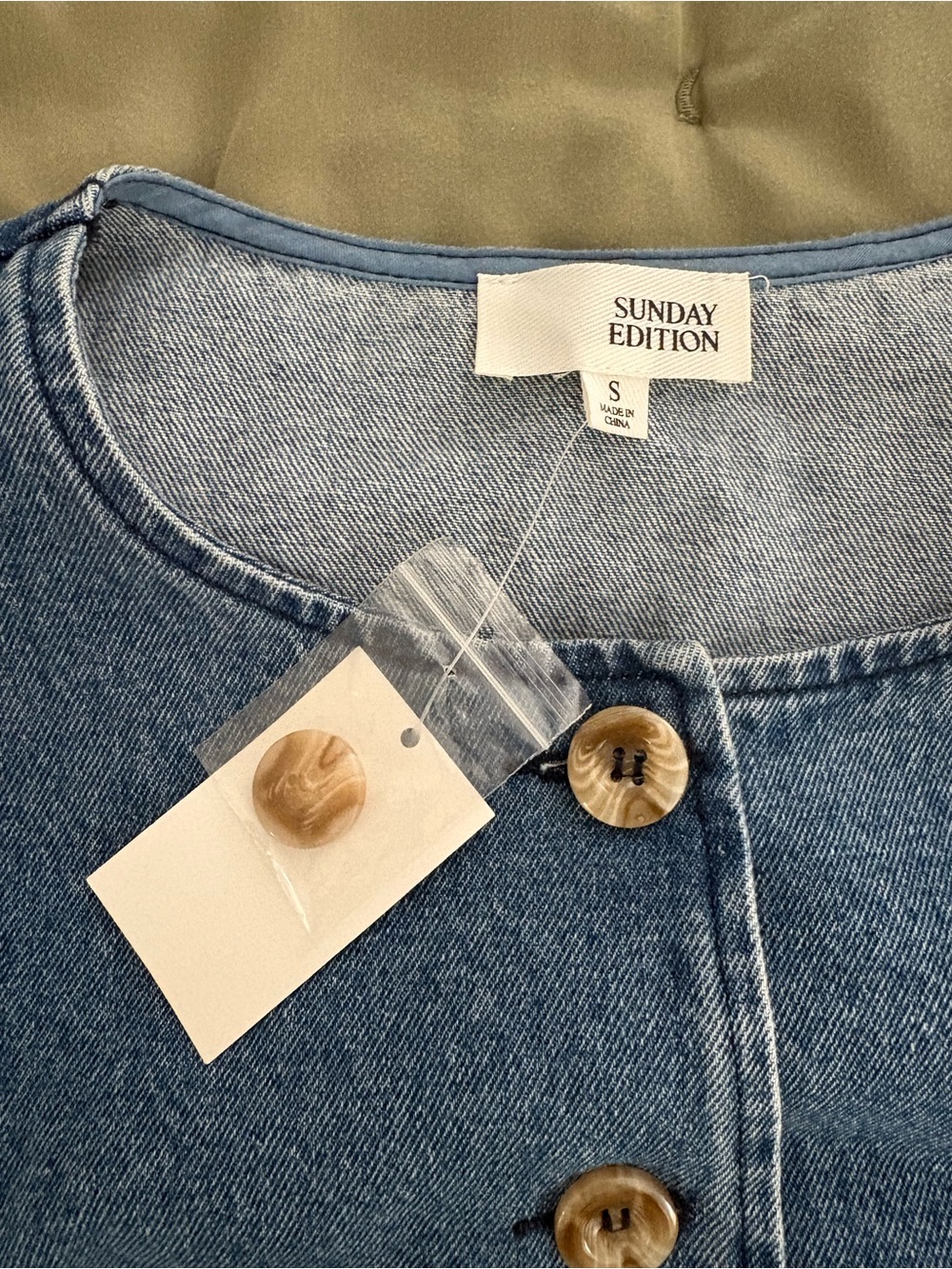 Vintage-Inspired Denim Button Front Vest - Blue - Picture 3 of 4